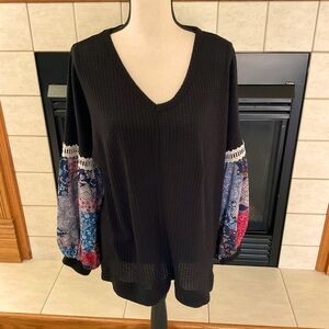 Miholl Black Waffle Weave w/Floral Long Sleeves Top, Women’s Sz XXL